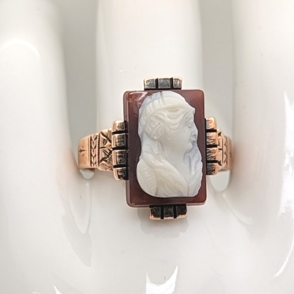 Victorian 9K Rose Gold Sardonyx Agate Cameo Ring